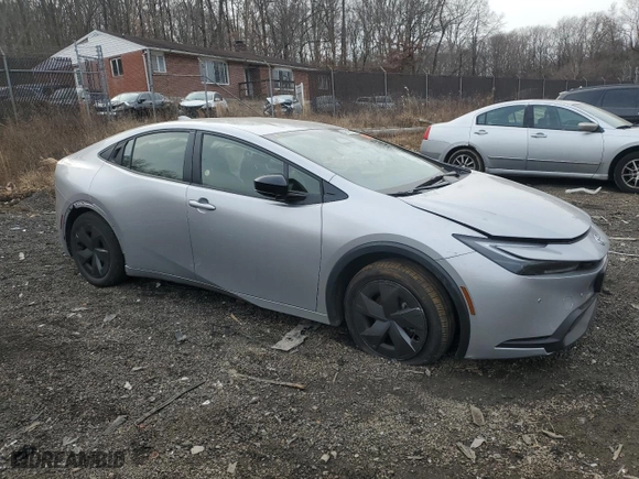 2024 Toyota Prius LE with VIN JTDACAAU3R3023285, listed as a Copart auction lot 43543815 with 13,358 mi miles and Non Repairable. Bid and sale history available at carsss.com. Image 4.