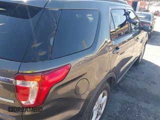 2018 Ford Explorer XLT with VIN 1FM5K7DH9JGA42583, listed as a IAAI auction lot 41418944 with 49,842 mi miles and . Bid and sale history available at DreamBid. Image 6.