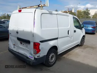 2017 Nissan NV200 S z VIN 3N6CM0KN8HK708136, wystawiony jako IAAI lot #42044129 z przebiegiem 159 517 mil mil oraz . Historia ofert i sprzedaży dostępna na DreamBid. Obrazek 17.