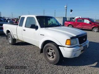 2002 Ford Ranger XL Fleet with VIN 1FTZR45EX2PB54962, listed as a IAAI auction lot 42031160 with 181,337 mi miles. Bid and sale history available at carsss.com. Image 1.