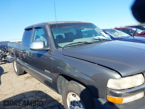 2000 Chevrolet Silverado 1500 with VIN 2GCEC19VXY1296243, listed as a IAAI auction lot 41568137 with 239,533 mi miles. Bid and sale history available at carsss.com. Image 13.