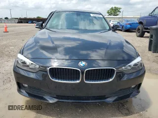 2014 BMW 3 Series 320i with VIN WBA3B1C56EK131723, listed as a Copart auction lot 54686025 with 95,105 mi miles and Salvage title. Bid and sale history available at DreamBid. Image 5.