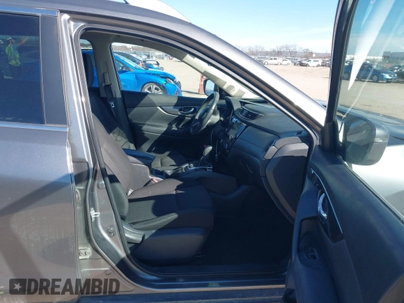 2019 Nissan Rogue SV with VIN KNMAT2MT3KP536429, listed as a IAAI auction lot 41691788 with 101,269 mi miles. Bid and sale history available at carsss.com. Image 5.