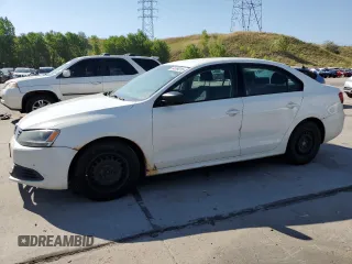 2013 Volkswagen Jetta S with VIN 3VW2K7AJ2DM266249, listed as a Copart auction lot 64699015 with 174,763 mi miles and Clean title. Bid and sale history available at DreamBid. Image 1.