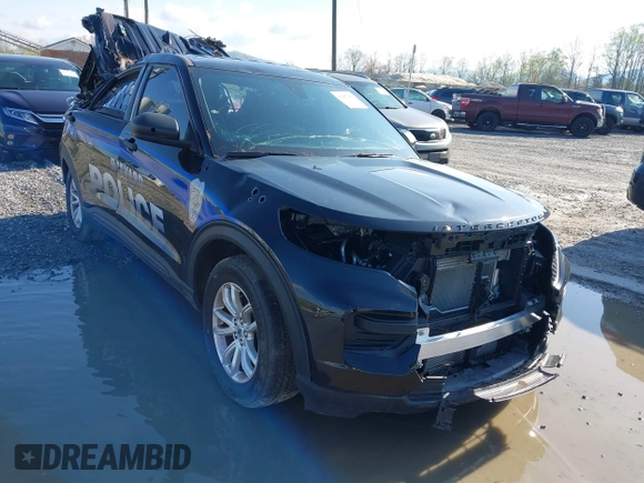 2022 Ford Police Interceptor z VIN 1FM5K8AC6NGC52692, wystawiony jako IAAI lot #41957993 z przebiegiem 7 834 mil mil oraz . Historia ofert i sprzedaży dostępna na DreamBid. Obrazek 1.