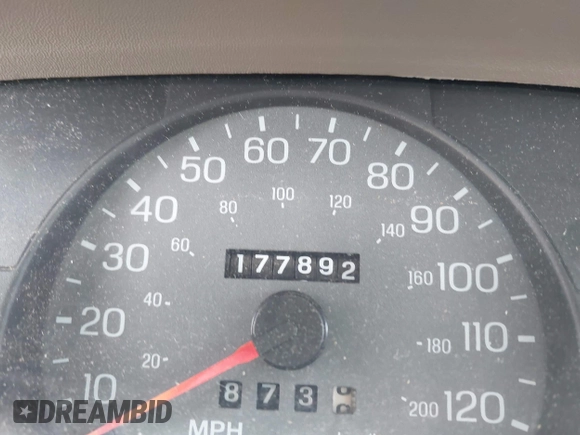 2001 Mercury Grand Marquis LS z VIN 2MEFM75W31X704182, wystawiony jako IAAI lot #42086175 z przebiegiem 177 892 mil mil oraz . Historia ofert i sprzedaży dostępna na DreamBid. Obrazek 15.