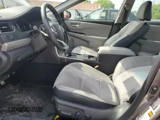 2015 Toyota Camry XLE z VIN 4T1BF1FK4FU956830, wystawiony jako Copart lot #58418565 z przebiegiem 88 771 mil mil oraz Szkoda całkowita • Salvage title. Historia ofert i sprzedaży dostępna na DreamBid. Obrazek 7.