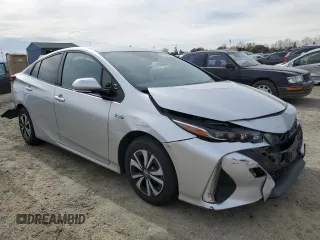 2017 Toyota Prius Plus z VIN JTDKARFP3H3036385, wystawiony jako Copart lot #46712255 z przebiegiem 145 611 mil mil oraz Szkoda całkowita • Salvage title. Historia ofert i sprzedaży dostępna na DreamBid. Obrazek 4.