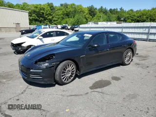 2015 Porsche Panamera 4 z VIN WP0AA2A78FL002028, wystawiony jako Copart lot #57527825 z przebiegiem 93 283 mil mil oraz Szkody całkowita. Historia ofert i sprzedaży dostępna na DreamBid. Obrazek 1.