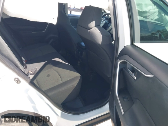 2021 Toyota RAV4 XLE with VIN 2T3W1RFV2MC102997, listed as a IAAI auction lot 41512340 with 47,238 mi miles. Bid and sale history available at carsss.com. Image 8.