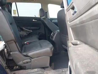 2019 Volkswagen Atlas SE with VIN 1V2WR2CA8KC618988, listed as a IAAI auction lot 42212845 with 60,481 mi miles and . Bid and sale history available at DreamBid. Image 8.