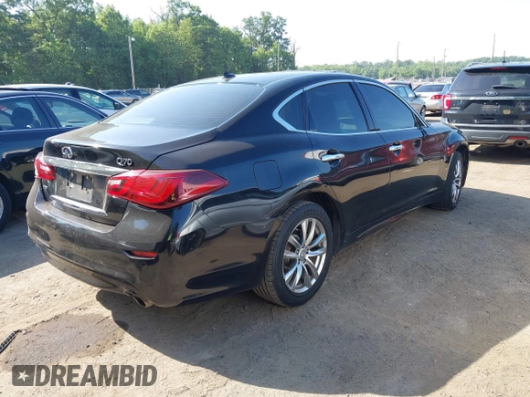 2015 Infiniti Q70 с VIN JN1BY1AR2FM560837, выставлен на аукционе IAAI как лот 42577382 с пробегом 145 507 миль миль и . История ставок и продаж доступна на DreamBid. Изображение 4.