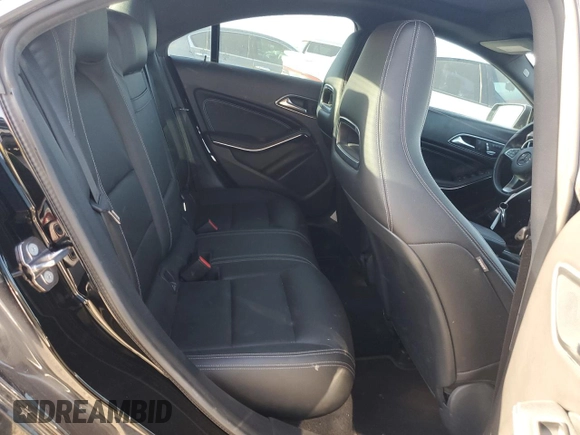 2019 Mercedes-Benz CLA 250 z VIN WDDSJ4EB1KN742362, wystawiony jako Copart lot #52412945 z przebiegiem 52 419 mil mil oraz Szkoda całkowita • Salvage title. Historia ofert i sprzedaży dostępna na DreamBid. Obrazek 10.
