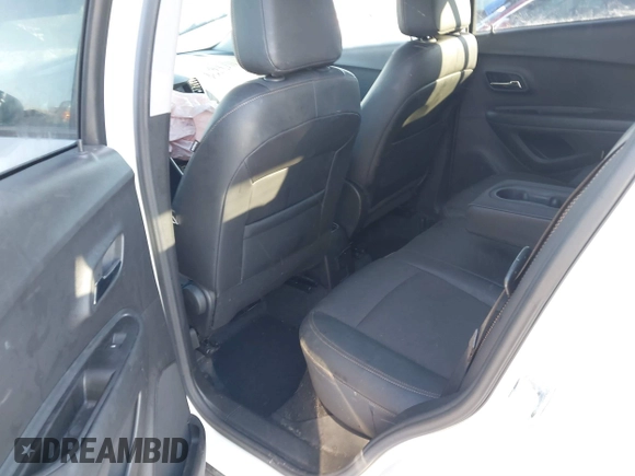2022 Chevrolet Trax LT with VIN KL7CJPSMXNB535980, listed as a IAAI auction lot 41301578 with 35,103 mi miles. Bid and sale history available at carsss.com. Image 8.