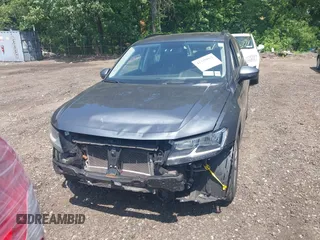 2018 Volkswagen Tiguan SEL with VIN 3VV2B7AX8JM068960, listed as a IAAI auction lot 42528062 with 84,644 mi miles and . Bid and sale history available at DreamBid. Image 12.