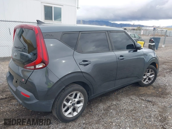 2020 Kia Soul S with VIN KNDJ23AU5L7053547, listed as a IAAI auction lot 41807125 with 109,829 mi miles. Bid and sale history available at carsss.com. Image 4.