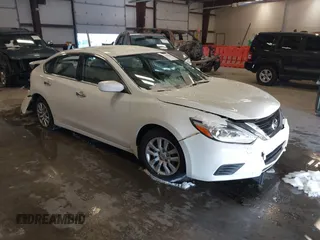 2017 Nissan Altima SR z VIN 1N4AL3AP3HC219155, wystawiony jako IAAI lot #41334594 z przebiegiem 75 345 mil mil oraz . Historia ofert i sprzedaży dostępna na DreamBid. Obrazek 1.