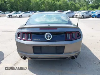 2014 Ford Mustang V6 с VIN 1ZVBP8AM5E5288545, выставлен на аукционе IAAI как лот 42494613 с пробегом 80 897 миль миль и . История ставок и продаж доступна на DreamBid. Изображение 17.