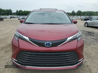 2024 Toyota Sienna XLE z VIN 5TDYRKEC0RS192389, wystawiony jako Copart lot #53020224 z przebiegiem 1 469 mil mil oraz Szkoda całkowita • Salvage title. Historia ofert i sprzedaży dostępna na DreamBid. Obrazek 5.