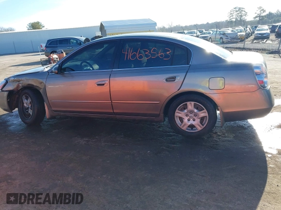 2004 Nissan Altima S with VIN 1N4AL11D24C102557, listed as a IAAI auction lot 41663563 with 151,144 mi miles. Bid and sale history available at carsss.com. Image 14.