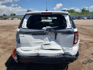 2014 Ford Explorer with VIN 1FM5K8B83EGA63931, listed as a Copart auction lot 59932955 with 105,077 mi miles and Salvage title. Bid and sale history available at DreamBid. Image 6.