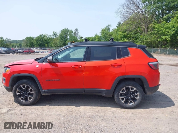 2018 Jeep Compass Trailhawk z VIN 3C4NJDDBXJT334496, wystawiony jako IAAI lot #42400835 z przebiegiem 188 896 mil mil oraz . Historia ofert i sprzedaży dostępna na DreamBid. Obrazek 14.