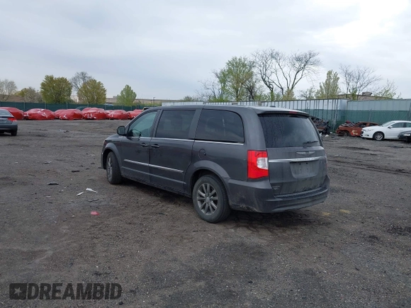 2015 Chrysler Town & Country S with VIN 2C4RC1HG7FR522449, listed as a IAAI auction lot 42021311 with 107,391 mi miles. Bid and sale history available at carsss.com. Image 3.