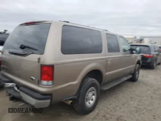2000 Ford Excursion XLT with VIN 1FMNU41SXYEE14642, listed as a Copart auction lot 43333355 with 226,709 mi miles and Salvage title. Bid and sale history available at DreamBid. Image 3.