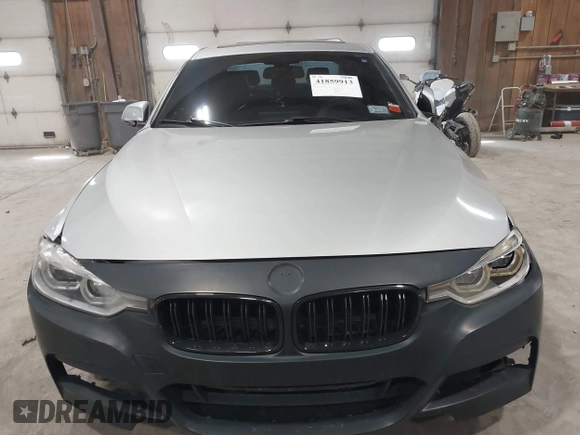 2018 BMW 3 Series 330i xDrive with VIN WBA8D9G50JNU66817, listed as a IAAI auction lot 41859913 with 44,990 mi miles. Bid and sale history available at carsss.com. Image 12.
