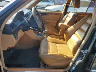 1992 Mercedes-Benz 300 with VIN WDBEA30D7NB601357, listed as a Copart auction lot 75703834 with 22,051 mi miles and Clean Title. Bid and sale history available at carsss.com. Image 7.