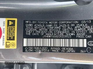 2013 Lexus ES 300h Hybrid with VIN JTHBW1GG6D2023923, listed as a IAAI auction lot 42099648 with 226,437 mi miles. Bid and sale history available at carsss.com. Image 9.