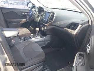 2017 Jeep Cherokee Latitude z VIN 1C4PJMCB0HD213955, wystawiony jako IAAI lot #41772383 z przebiegiem 88 964 mil mil oraz . Historia ofert i sprzedaży dostępna na DreamBid. Obrazek 5.