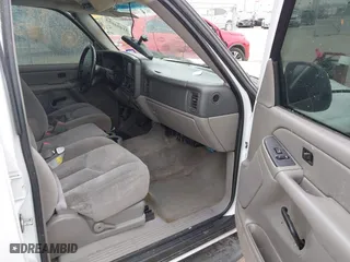 2004 Chevrolet Tahoe LT with VIN 1GNEC13Z74R313844, listed as a IAAI auction lot 41444672 with 233,620 mi miles. Bid and sale history available at carsss.com. Image 5.