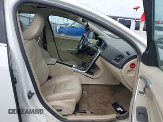 2012 Volvo S60 T5 z VIN YV1622FS5C2026329, wystawiony jako IAAI lot #42207916 z przebiegiem 261 889 mil mil oraz . Historia ofert i sprzedaży dostępna na DreamBid. Obrazek 5.