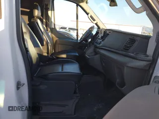 2023 Ford Transit Cargo with VIN 1FTBR1C81PKA63841, listed as a IAAI auction lot 41582275 with 33,915 mi miles and . Bid and sale history available at DreamBid. Image 5.