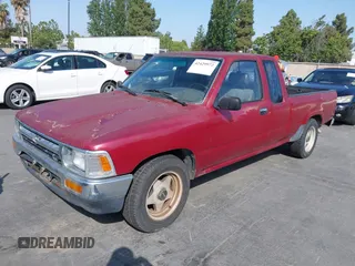 1993 Toyota Pickup z VIN JT4VN93D3P5037082, wystawiony jako IAAI lot #42429972 z przebiegiem 187 284 mil mil oraz . Historia ofert i sprzedaży dostępna na DreamBid. Obrazek 6.