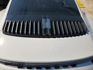2024 Porsche 911 Carrera with VIN WP0AA2A90RS209329, listed as a Copart auction lot 43049475 with 1,785 mi miles and Salvage Title. Bid and sale history available at carsss.com. Image 10.