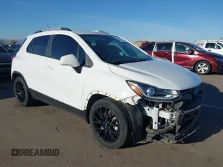 2022 Chevrolet Trax LT with VIN KL7CJLSM1NB512337, listed as a IAAI auction lot 41828625 with 40,877 mi miles. Bid and sale history available at carsss.com. Image 1.