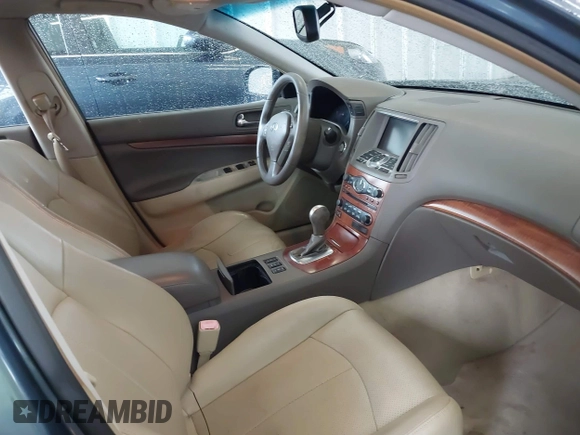 2008 Infiniti G35 Sedan x with VIN JNKBV61F18M269370, listed as a IAAI auction lot 41863104 with 246,197 mi miles. Bid and sale history available at carsss.com. Image 5.