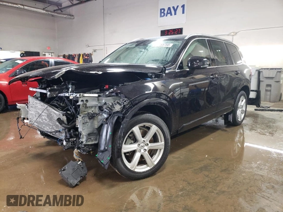2021 Volvo XC90 Momentum z VIN YV4102CK7M1695703, wystawiony jako Copart lot #51755755 z przebiegiem 23 168 mil mil oraz Szkoda całkowita • Salvage title. Historia ofert i sprzedaży dostępna na DreamBid. Obrazek 1.