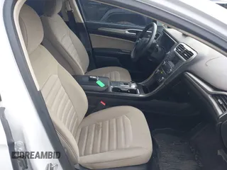 2017 Ford Fusion S with VIN 3FA6P0G71HR260823, listed as a IAAI auction lot 41690056 with 177,525 mi miles. Bid and sale history available at carsss.com. Image 5.
