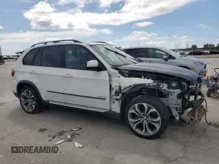 2013 BMW X5 xDrive50i with VIN 5UXZV8C52D0C15370, listed as a Copart auction lot 62293645 with 90,611 mi miles and Clean title. Bid and sale history available at DreamBid. Image 4.