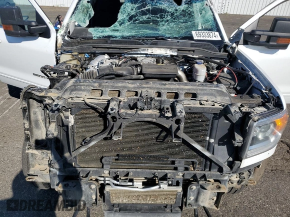 2018 GMC Sierra 2500HD Denali with VIN 1GT12SEY1JF110451, listed as a Copart auction lot 69333874 with 137,760 mi miles and Salvage Title. Bid and sale history available at carsss.com. Image 11.
