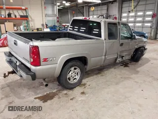 2003 Chevrolet Silverado 1500 with VIN 2GCEK19T731165314, listed as a IAAI auction lot 41605502 with 152,310 mi miles. Bid and sale history available at carsss.com. Image 4.