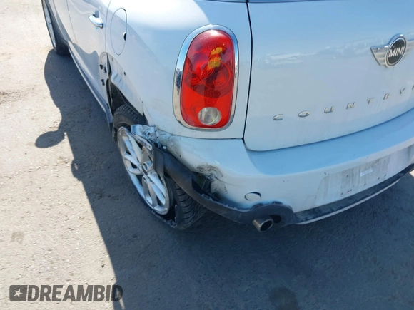 2016 MINI Countryman S z VIN WMWZC5C57GWU00192, wystawiony jako IAAI lot #42345660 z przebiegiem 57 683 mil mil oraz . Historia ofert i sprzedaży dostępna na DreamBid. Obrazek 6.