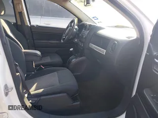 2016 Jeep Compass Sport with VIN 1C4NJCBA7GD705620, listed as a IAAI auction lot 42252671 with 105,903 mi miles and . Bid and sale history available at DreamBid. Image 5.