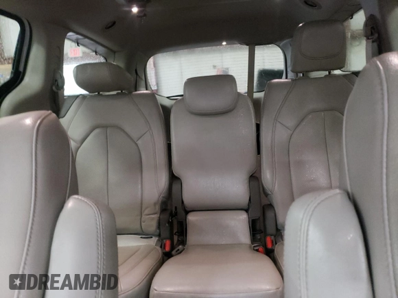 2020 Chrysler Pacifica Touring L with VIN 2C4RC1BGXLR128514, listed as a Copart auction lot 57333635 with 71,109 mi miles and Salvage title. Bid and sale history available at DreamBid. Image 10.