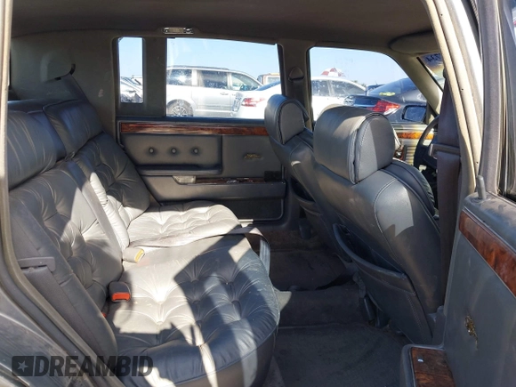 1991 Chrysler New Yorker z VIN 1C3XY66R2MD228813, wystawiony jako IAAI lot #42257734 z przebiegiem 45 786 mil mil oraz . Historia ofert i sprzedaży dostępna na DreamBid. Obrazek 8.