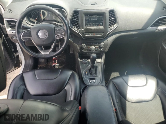 2019 Jeep Cherokee Latitude Plus with VIN 1C4PJMLB3KD405121, listed as a Copart auction lot 55974375 with 39,640 mi miles and Salvage title. Bid and sale history available at DreamBid. Image 8.