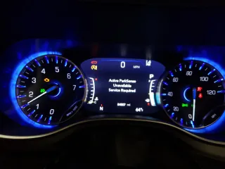 2020 Chrysler Pacifica Launch Edition z VIN 2C4RC3BG7LR263686, wystawiony jako Copart lot #43250555 z przebiegiem 84 807 mil mil oraz Szkody całkowita. Historia ofert i sprzedaży dostępna na DreamBid. Obrazek 9.